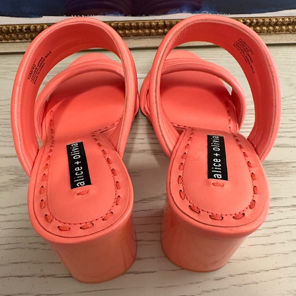 ALICE + OLIVIA HEELS - Picture 2 of 4